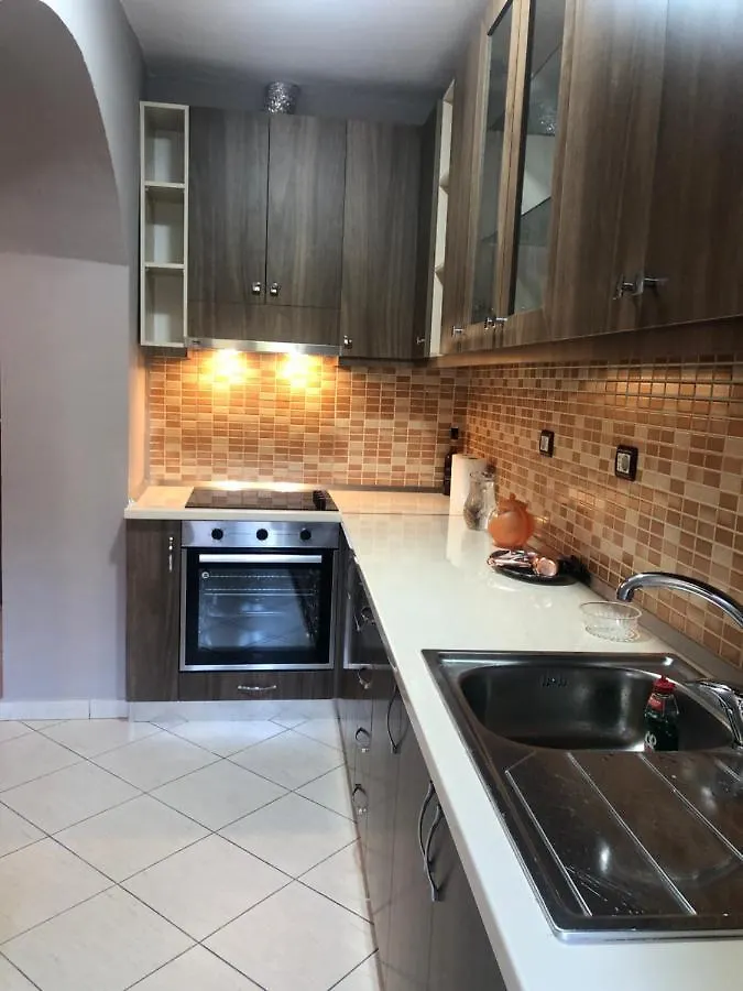 Qemal Stafa Apartment Tirana 0*,